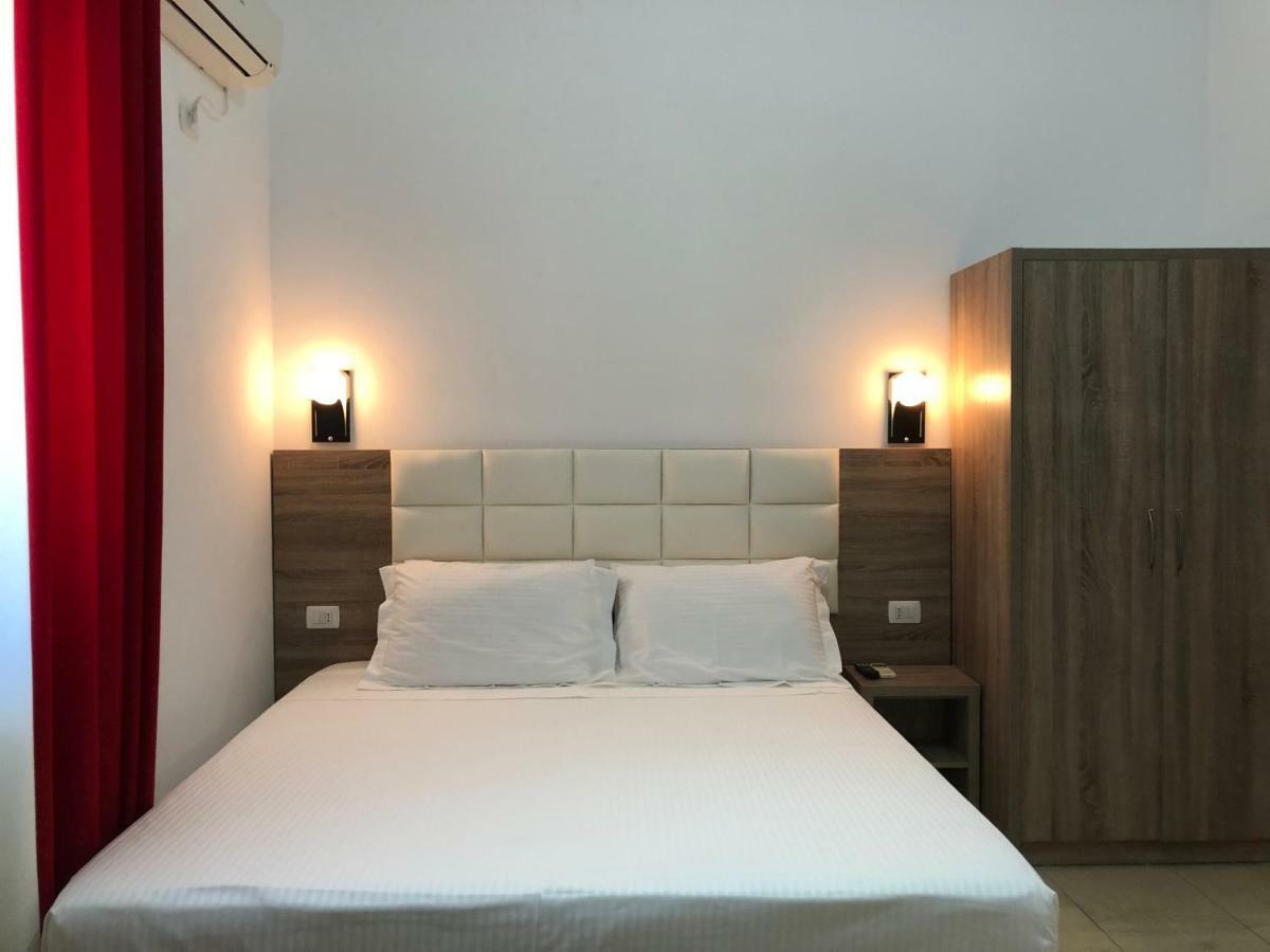 Hotel Alina Sarandë Exteriér fotografie